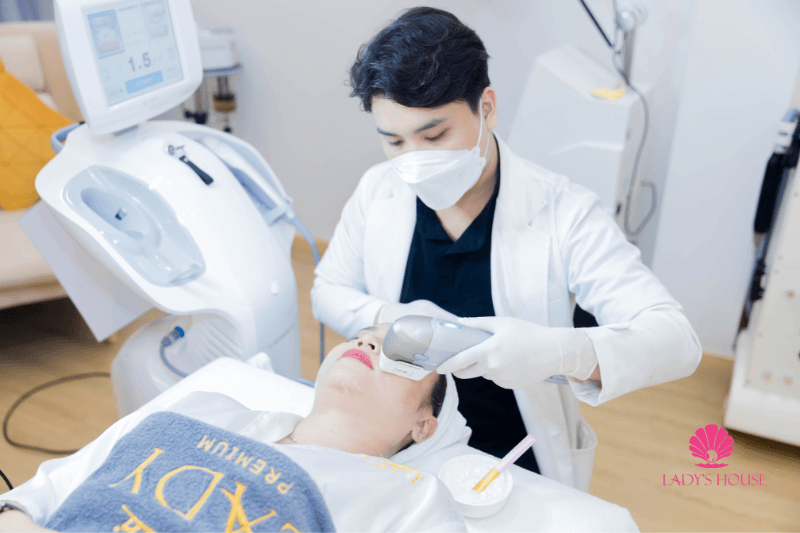 Bác sĩ Lady's House