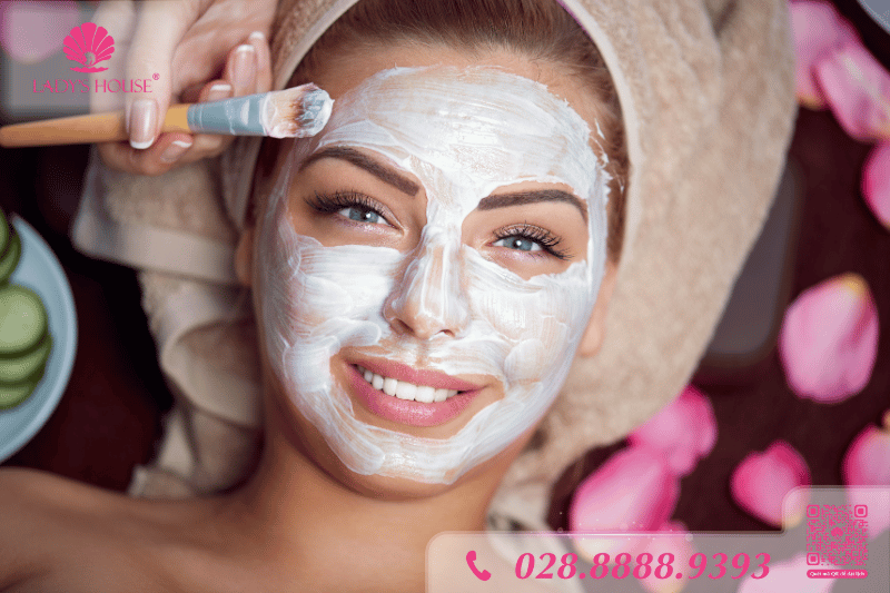chăm sóc da mụn ở người trưởng thành